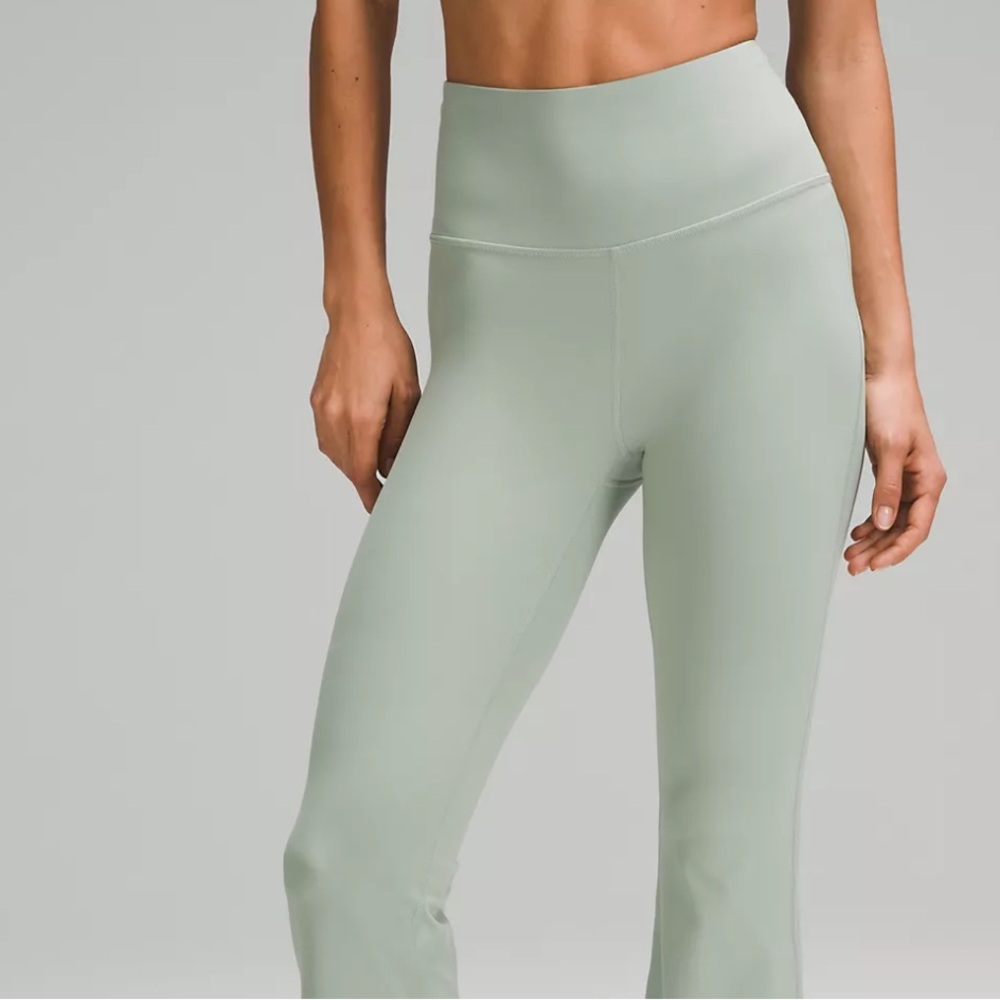 SHR LULULEMON GROOVE FLARE